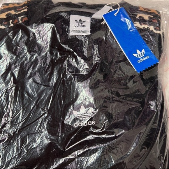 Adidas originals black leopard sweatshirt - Picture 3 of 3
